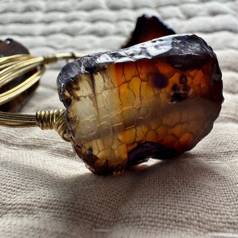 Bourbon and Boweties Gold Wire Wrapped Raw Agate Stone Bangle Bracelet Brown - Picture 5 of 9